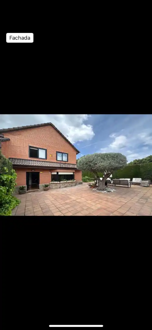 Garden of Detached homes for rent in La Navata