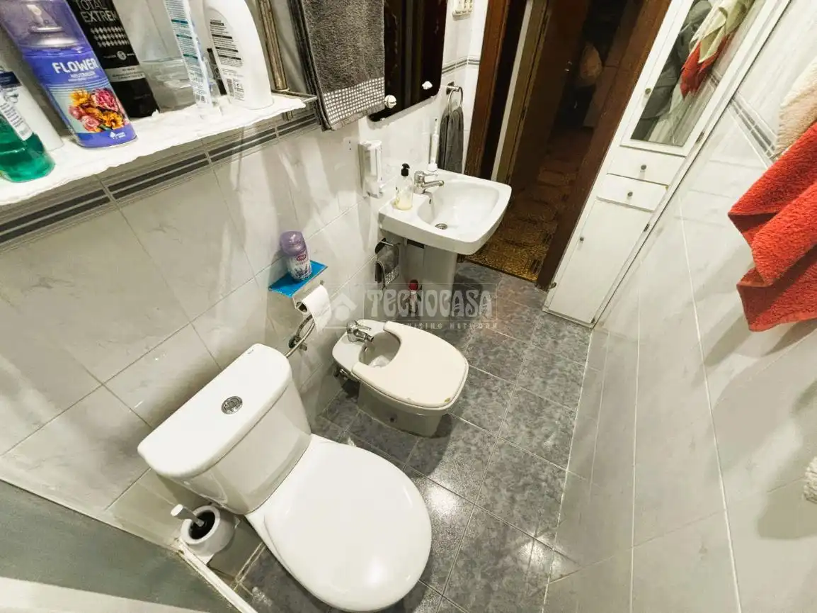 Baño de Piso en venta en Valencia con Aire acondicionado y Terraza