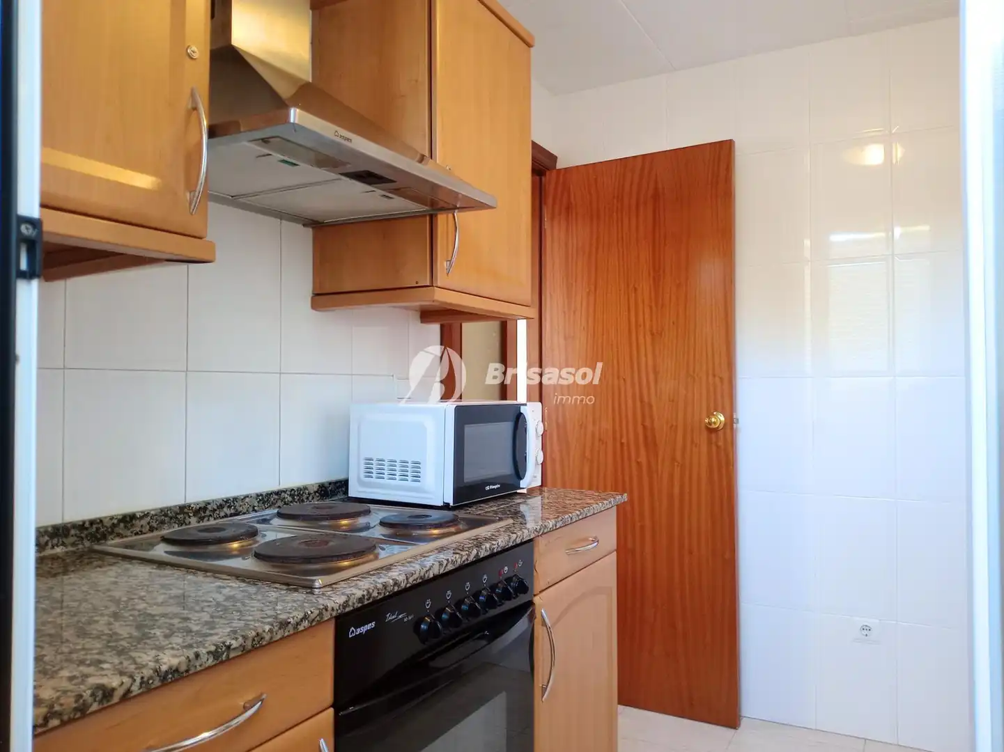 Cocina de Apartamento en venta en Mont-roig del Camp con Balcón y Piscina comunitaria