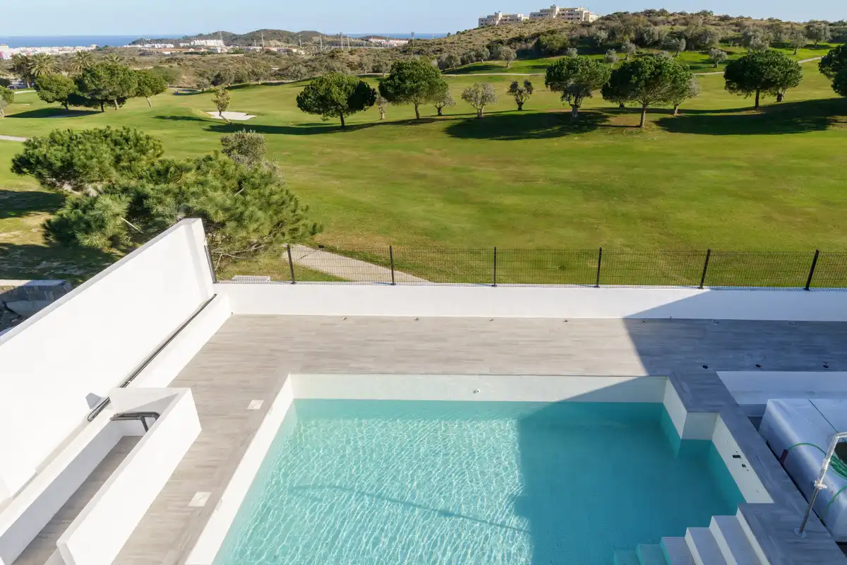 Chalet con piscina en venta en Hipódromo - Cerrado del Águila, imagen 3