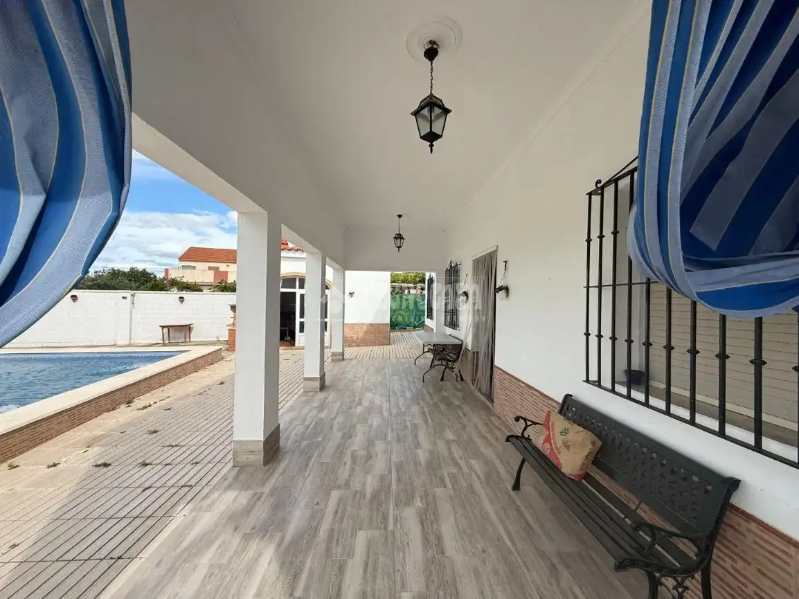 Terrassa de Finca rústica en venda en Arahal amb Aire condicionat