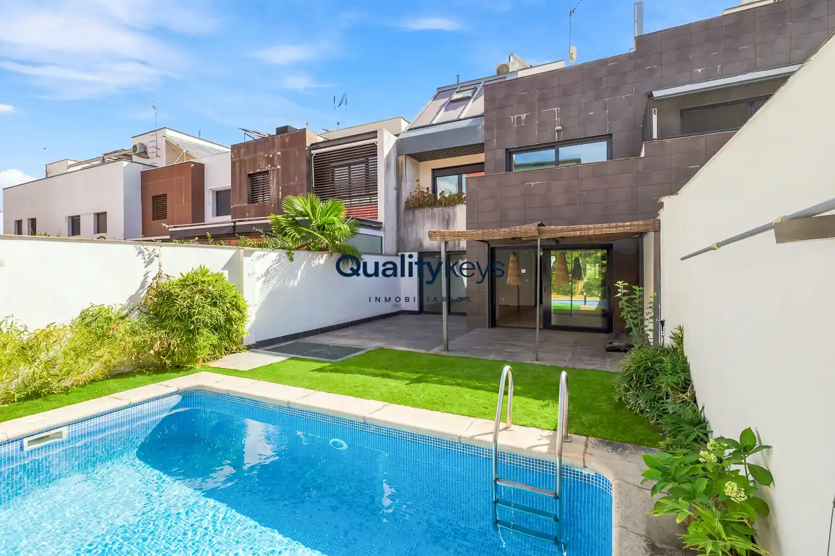 Jardín de Casa o chalet en venta en Madrid con Aire acondicionado, Calefacción y Jardín privado