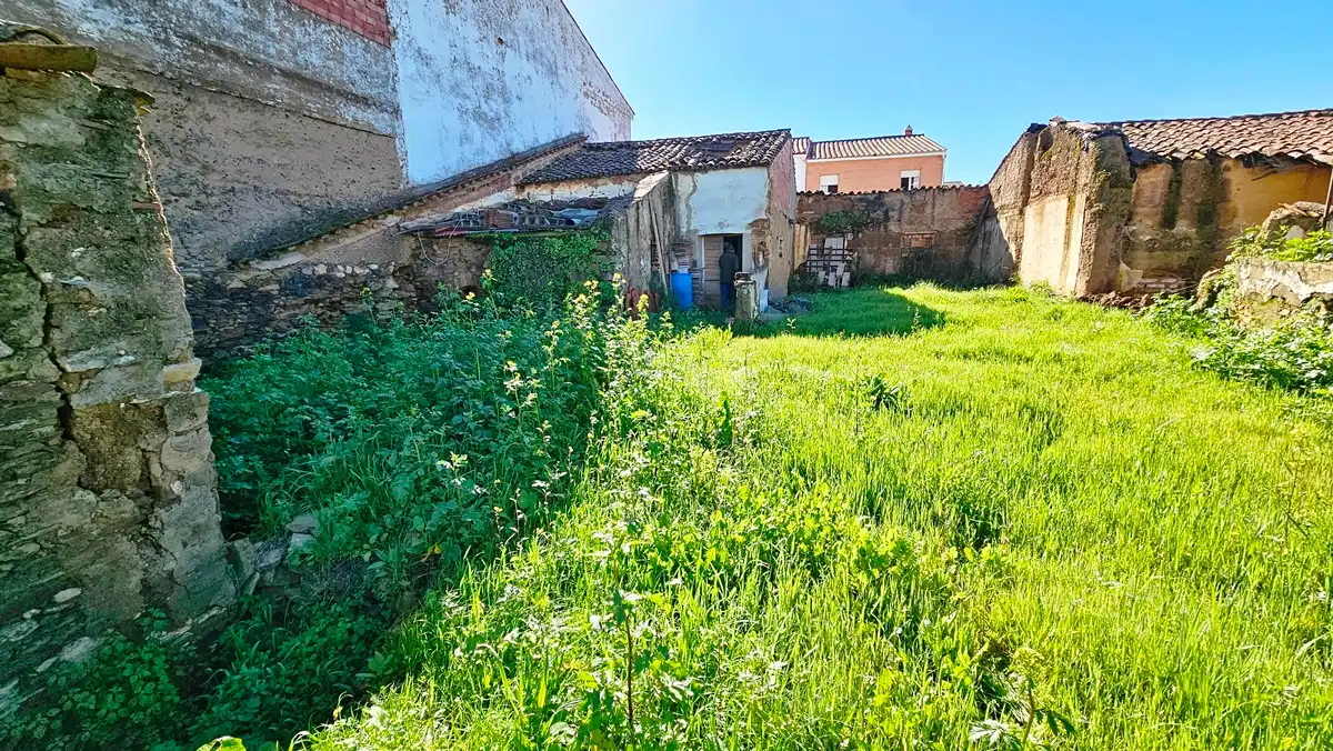 Casa o xalet en venda en Rosal de la Frontera amb Jardí privat