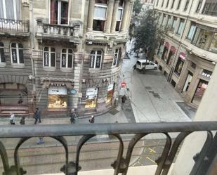 Vista exterior de Oficina de lloguer en Bilbao  amb Calefacció