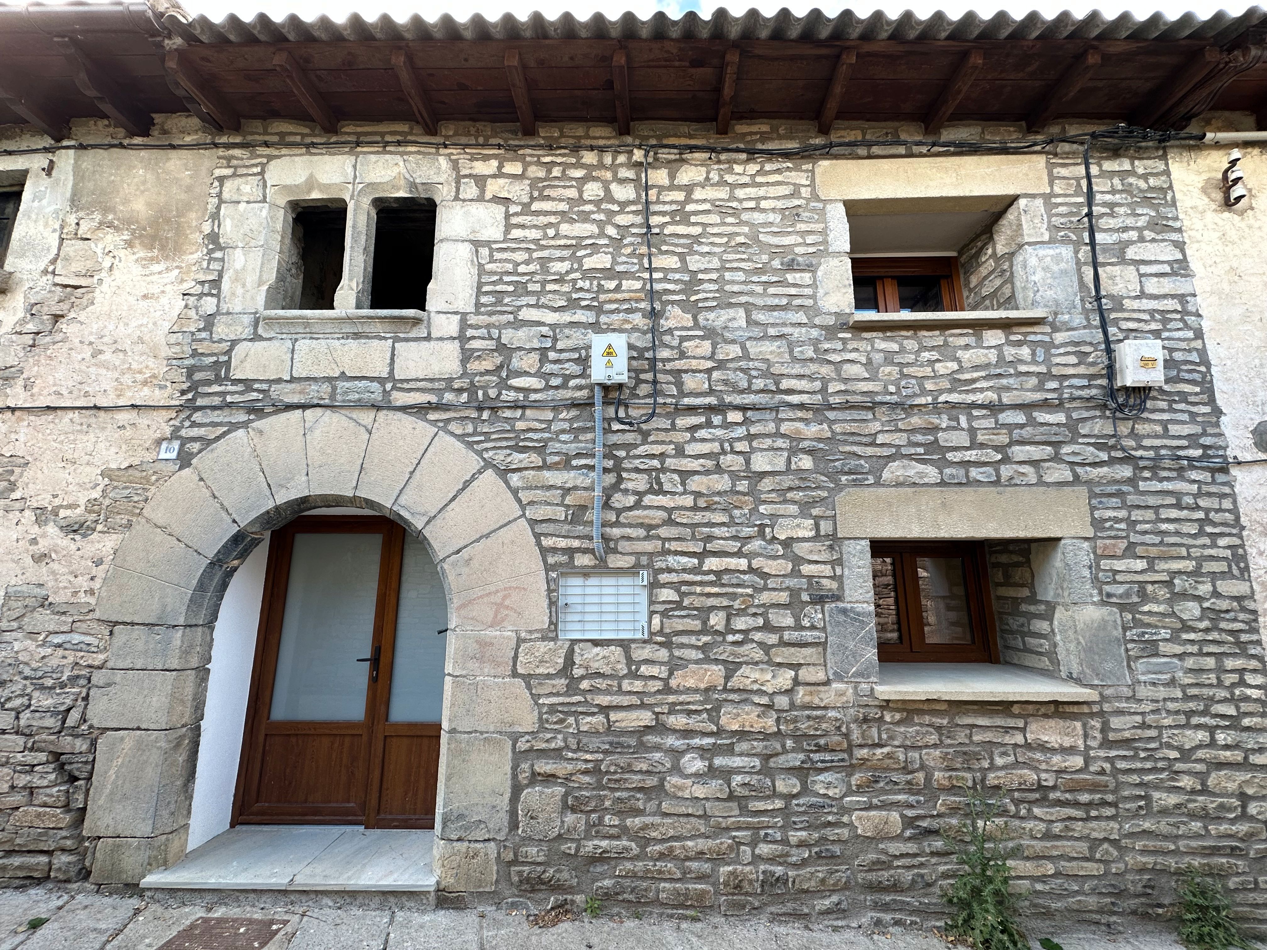 Exterior view of House or chalet for sale in Canal de Berdún  with Storage room, Furnished and Oven