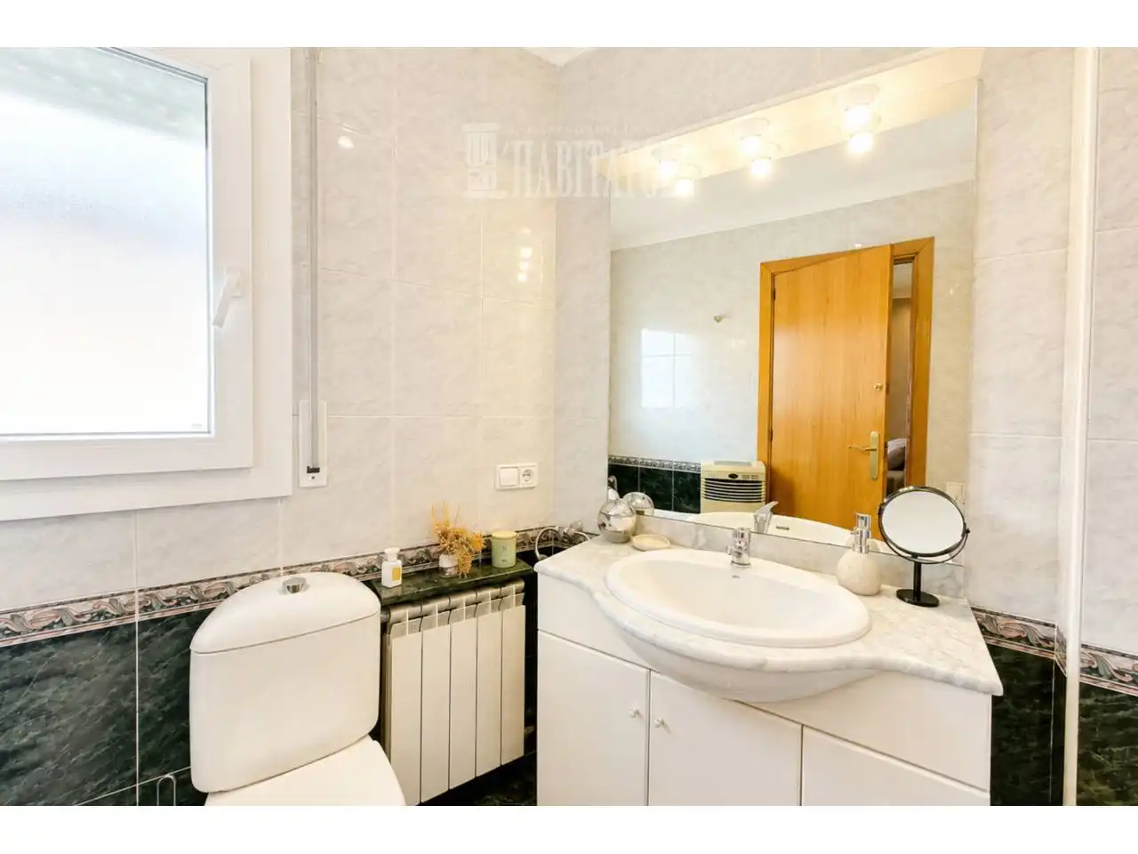 Baño de Piso en venta en Manlleu con Calefacción, Terraza y Balcón
