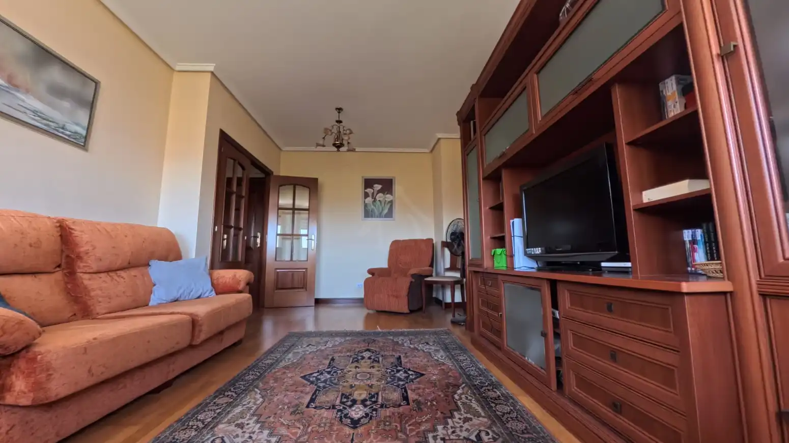 Sala d'estar de Pis en venda en  Logroño amb Calefacció, Parquet i Traster
