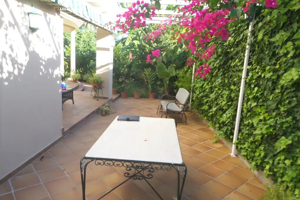 Terrassa de Casa o xalet en venda en Alhaurín de la Torre amb Aire condicionat, Jardí privat i Piscina