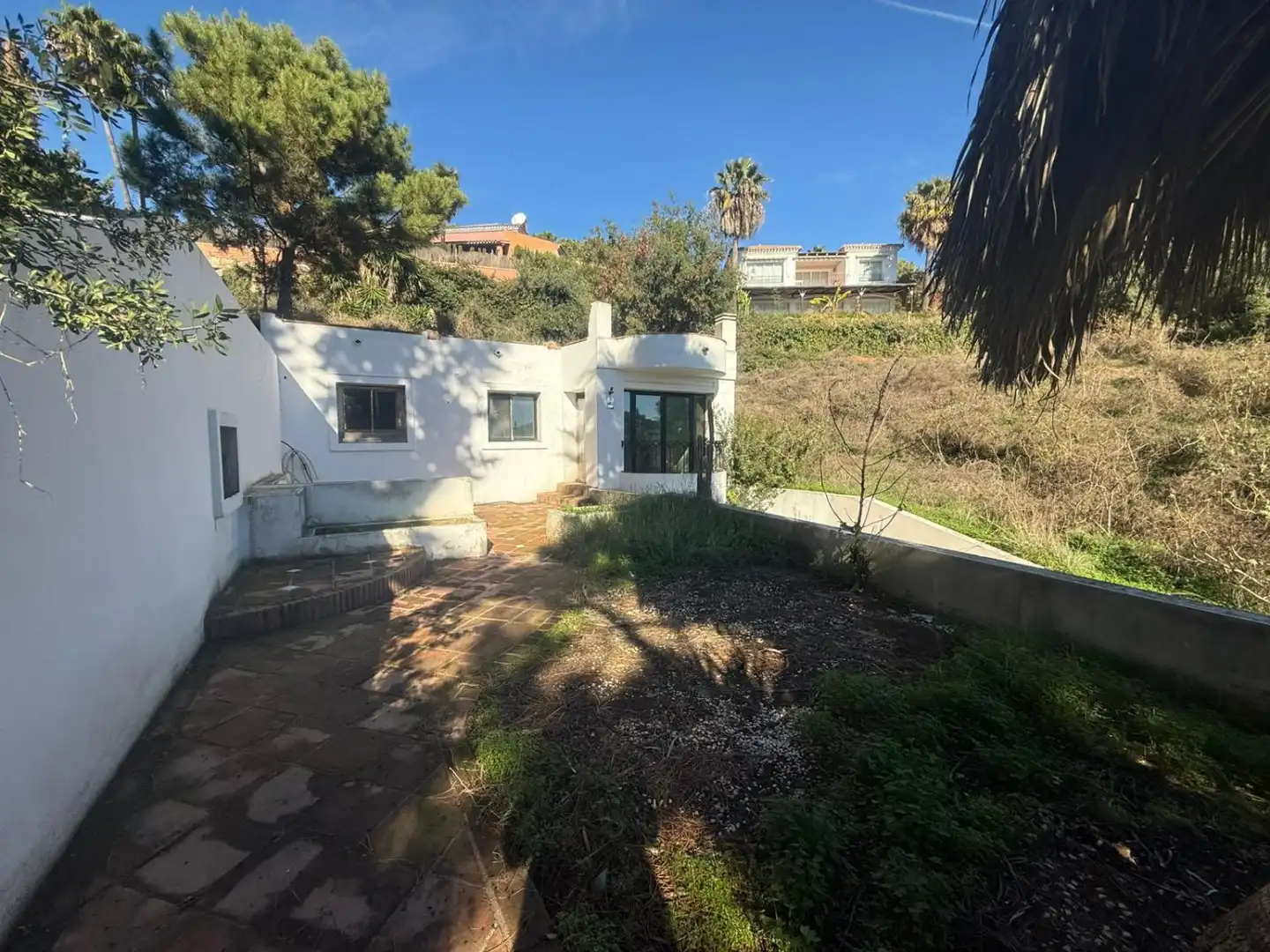 Vista exterior de Casa o chalet en venta en Estepona con Calefacción, Jardín privado y Terraza