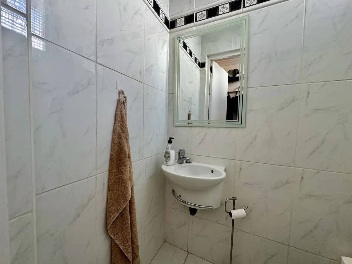 Baño de Casa adosada en venta en Benalmádena con Aire acondicionado, Terraza y Piscina comunitaria