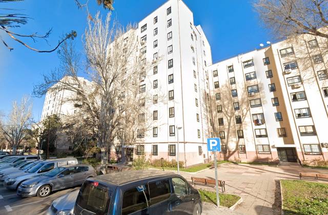 Piso en Venta en Calle de Alzola, 10 en Orcasitas