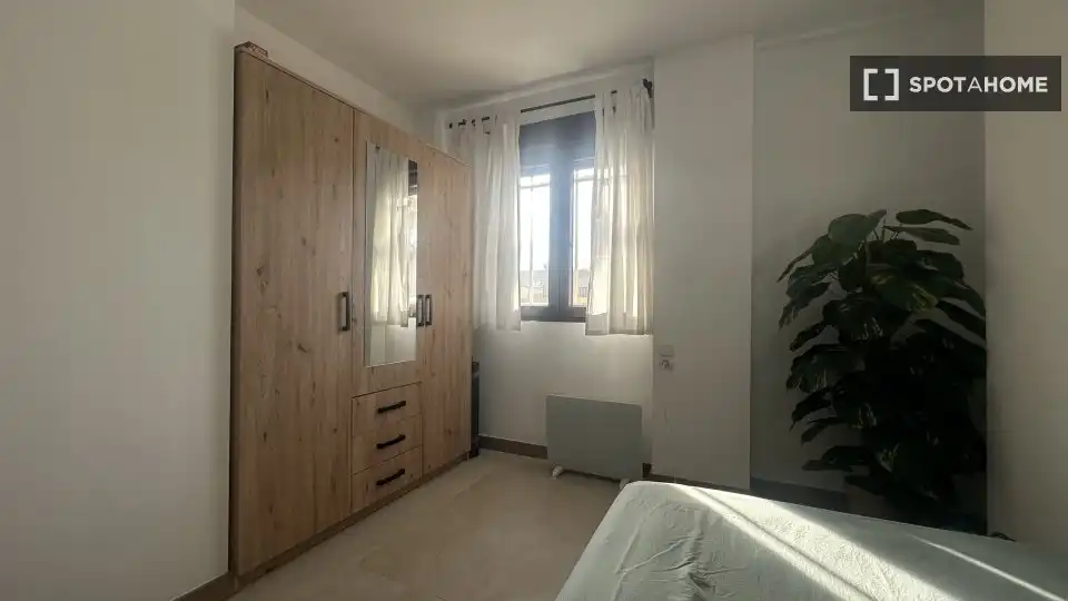 Bedroom of Flat for rent in Godella  with Air Conditioner, Heating and Furnished