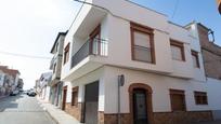 Exterior view of House or chalet for sale in Mengíbar  with Terrace and Balcony