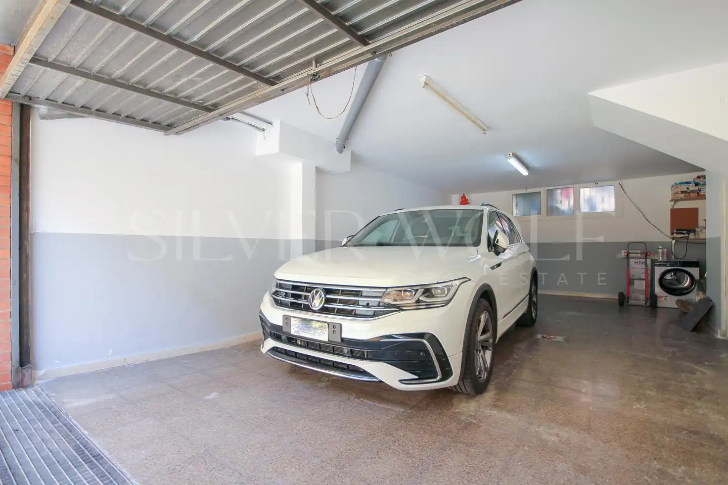 Parkplatz von Einfamilien-Reihenhaus zum Verkauf in Viladecans mit Heizung, Privatgarten und Terrasse
