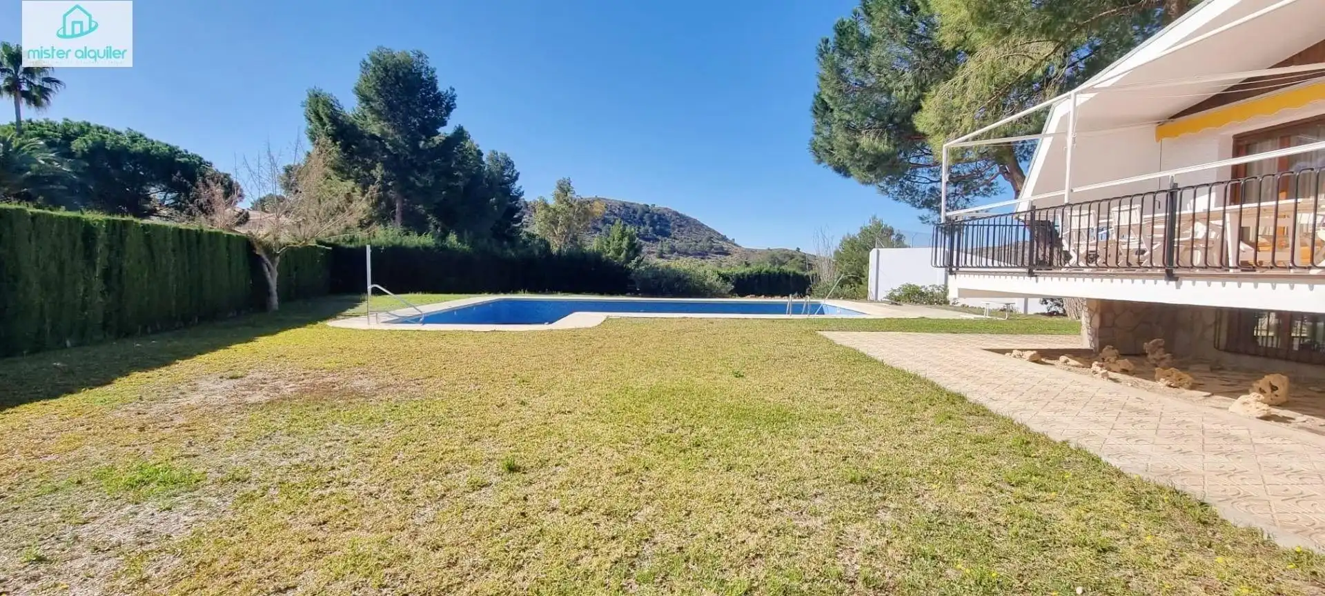 Detached house with terrace for sale in Calle Cíes 9, imagen 2