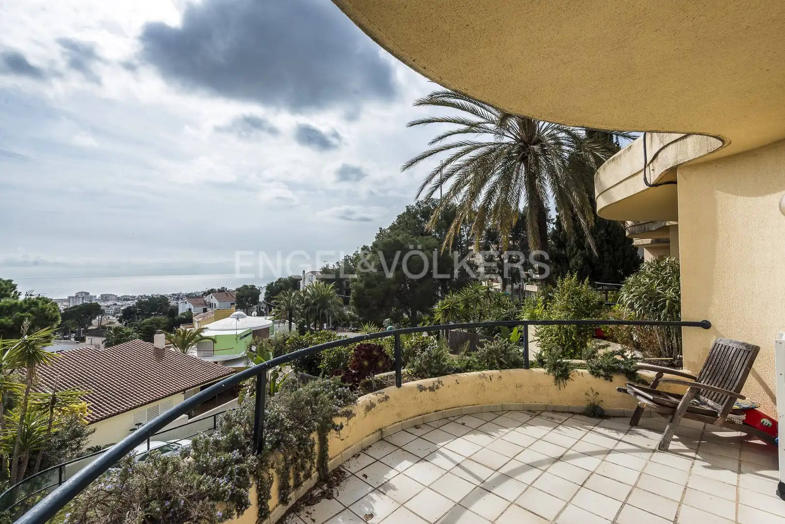 Terrassa de Casa adosada en venda en Sitges amb Aire condicionat, Calefacció i Jardí privat