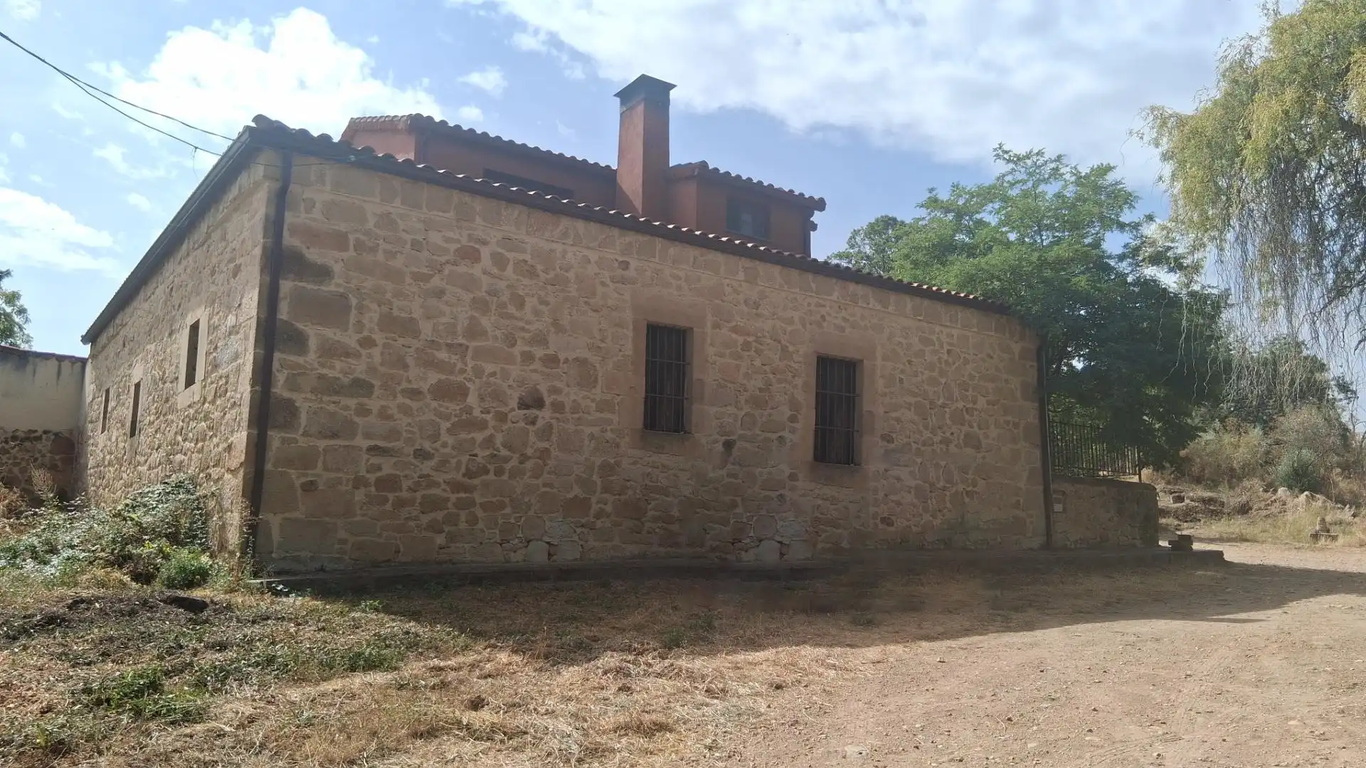Vista exterior de Casa o xalet en venda en Doñinos de Salamanca