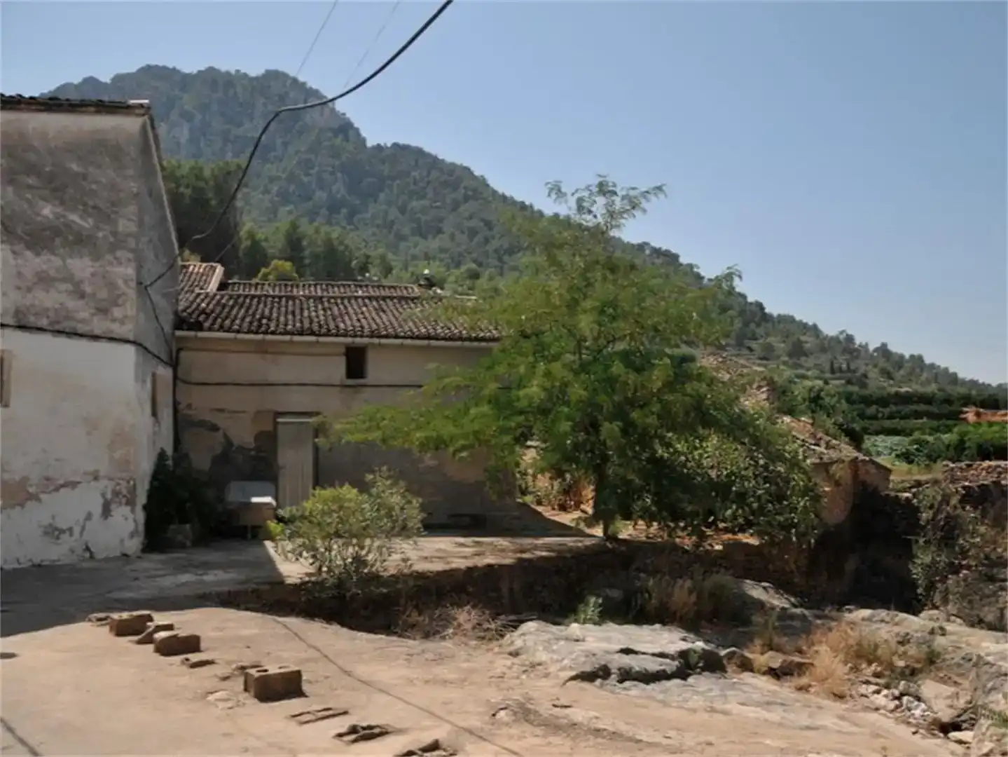 Vista exterior de Casa adosada en venta en Simat de la Valldigna con Jardín privado, Trastero y Amueblado