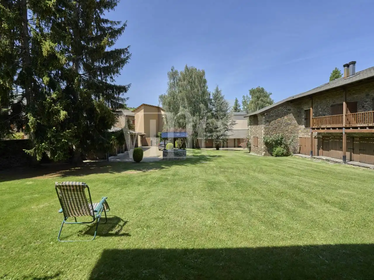Garden of Detached homes for sale in Puigcerdà  with Heating, Parquet flooring and Terrace