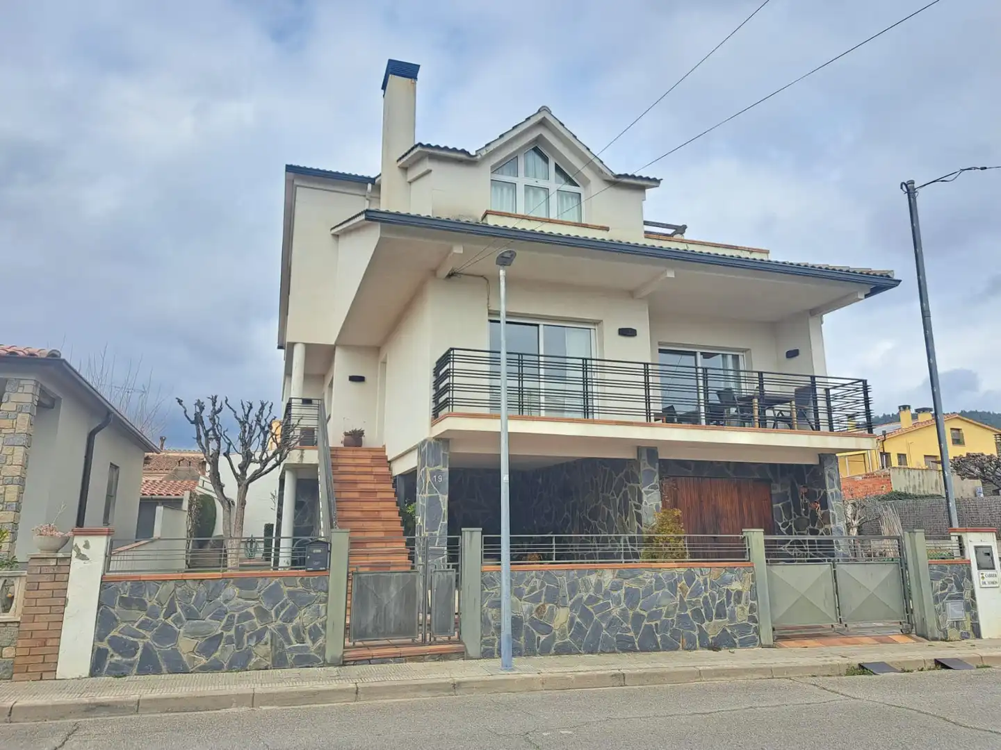 Vista exterior de Casa o xalet en venda en Breda amb Calefacció, Jardí privat i Terrassa