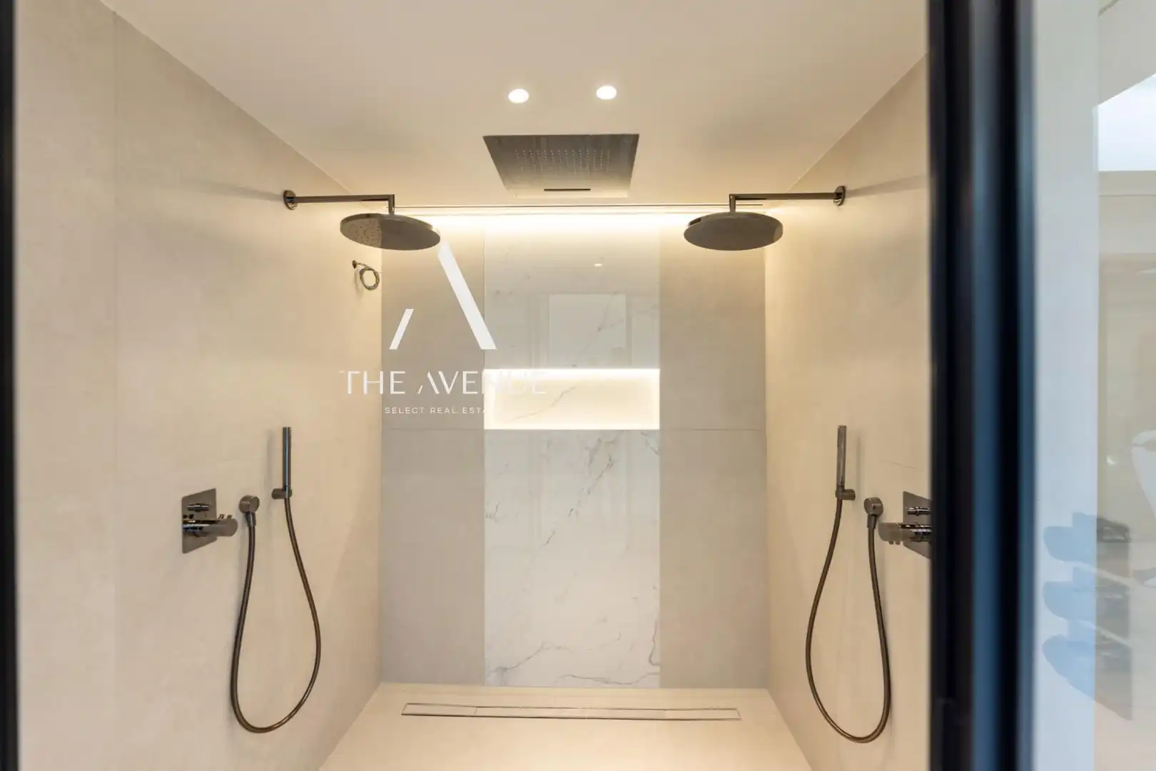 Bathroom of Houses for sale in Pozuelo de Alarcón  with Heating and Swimming Pool