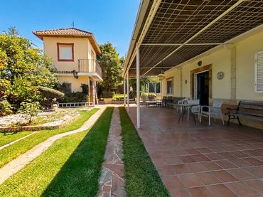 Casa amb piscina en venda a Arco Norte - Avda España