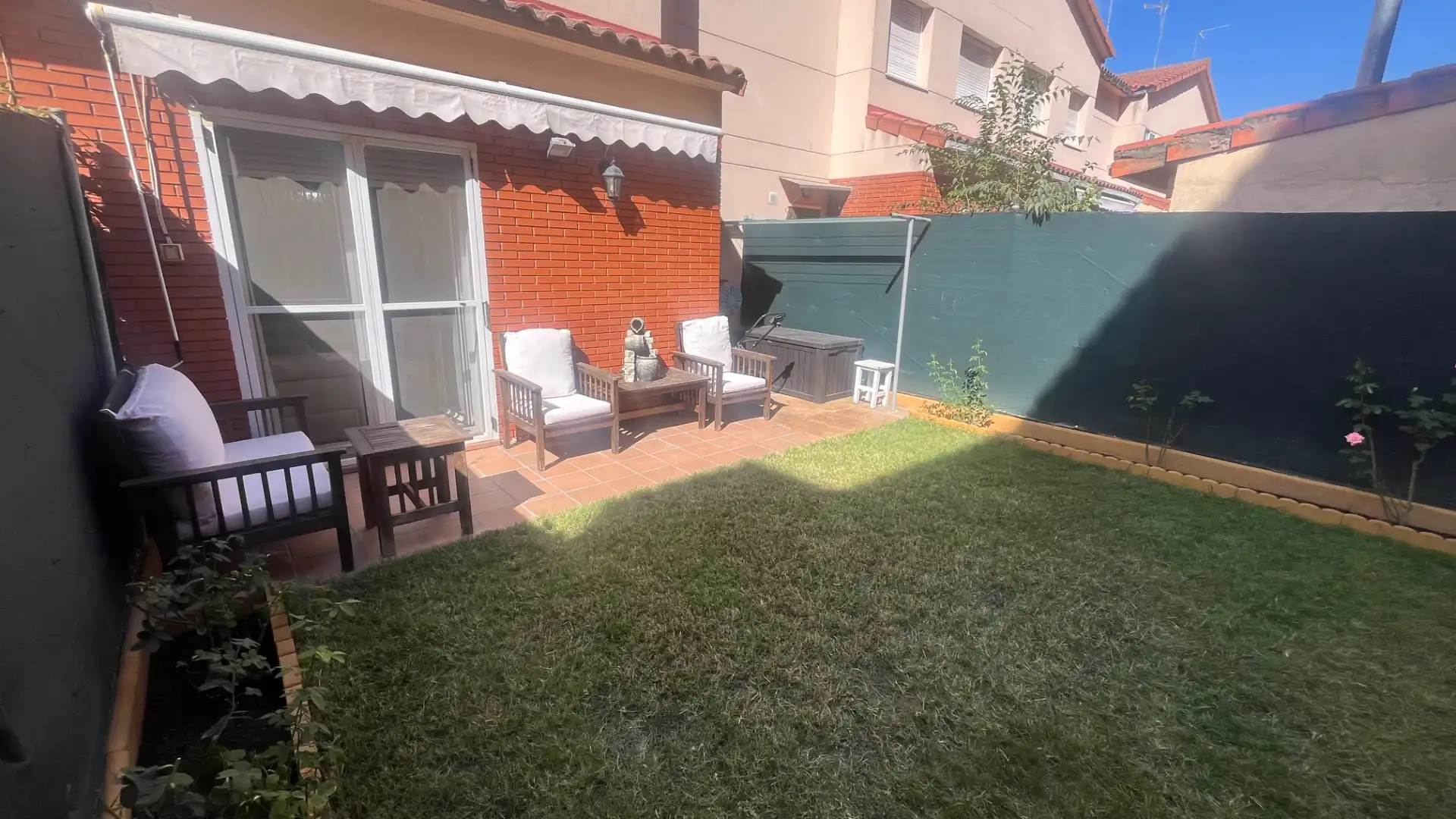 Adossat amb jardí en venda a Santovenia de Pisuerga