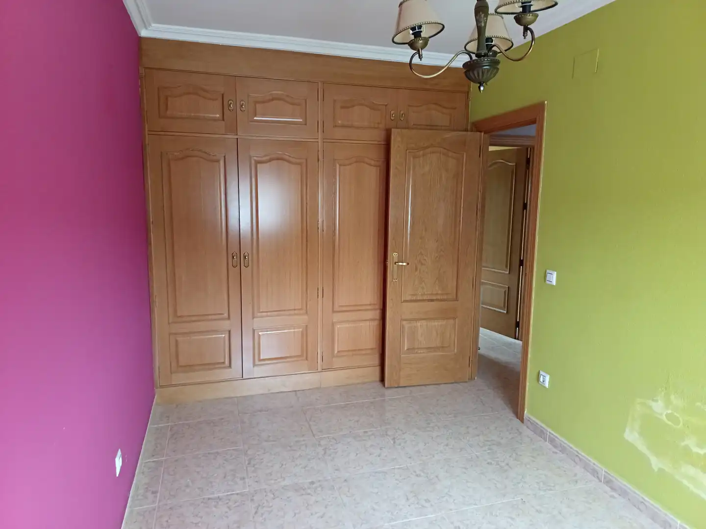 Schlafzimmer von Einfamilien-Reihenhaus zum Verkauf in Alcolea de Calatrava mit Klimaanlage, Heizung und Terrasse