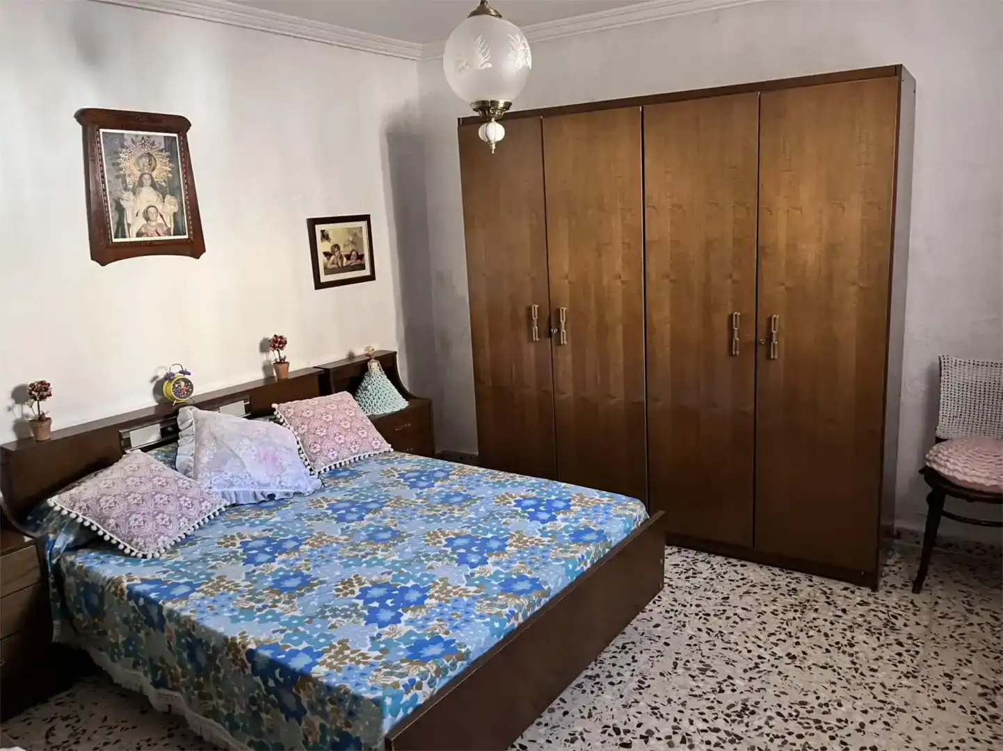 Dormitori de Casa adosada en venda en Baza amb Balcó