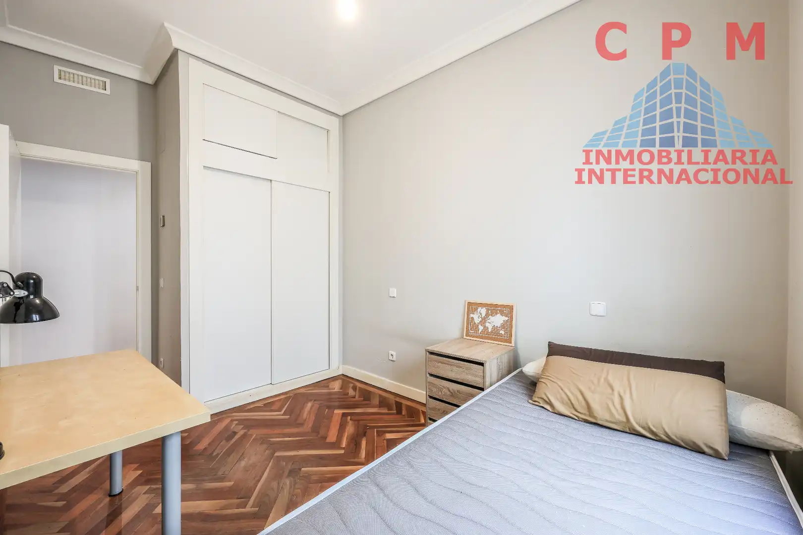 Schlafzimmer von Wohnung zur Miete in Madrid mit Klimaanlage, Heizung und Parkett