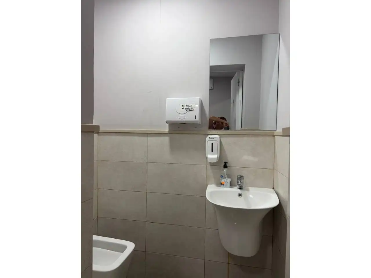 Baño de Local en traspaso en Barcelona