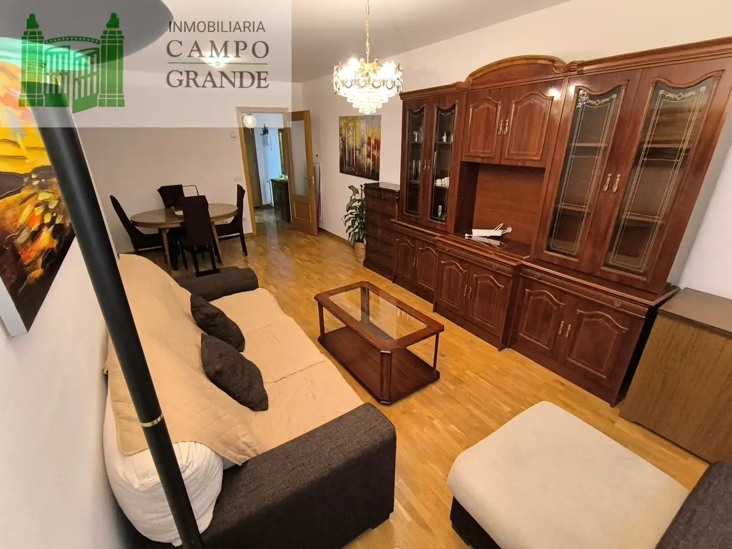Sala de estar de Apartamento de alquiler en Palencia Capital con Calefacción, Parquet y Amueblado