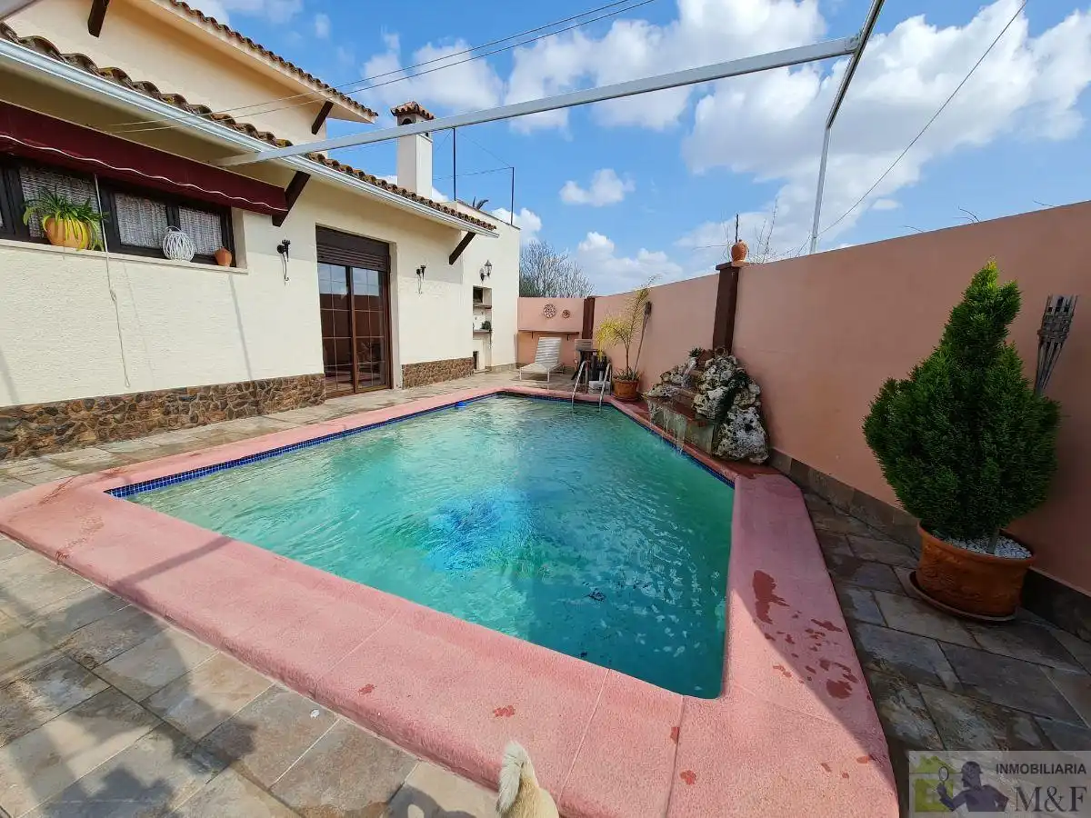 Piscina de Casa o chalet en venta en Palma del Río con Aire acondicionado, Calefacción y Trastero