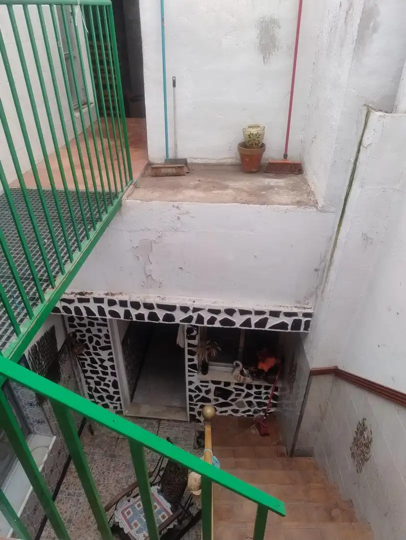 Terrasse von Einfamilien-Reihenhaus zum Verkauf in Piedrabuena mit Möbliert