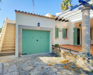 Vista exterior de Casa o xalet en venda en Alcúdia amb Aire condicionat, Calefacció i Jardí privat