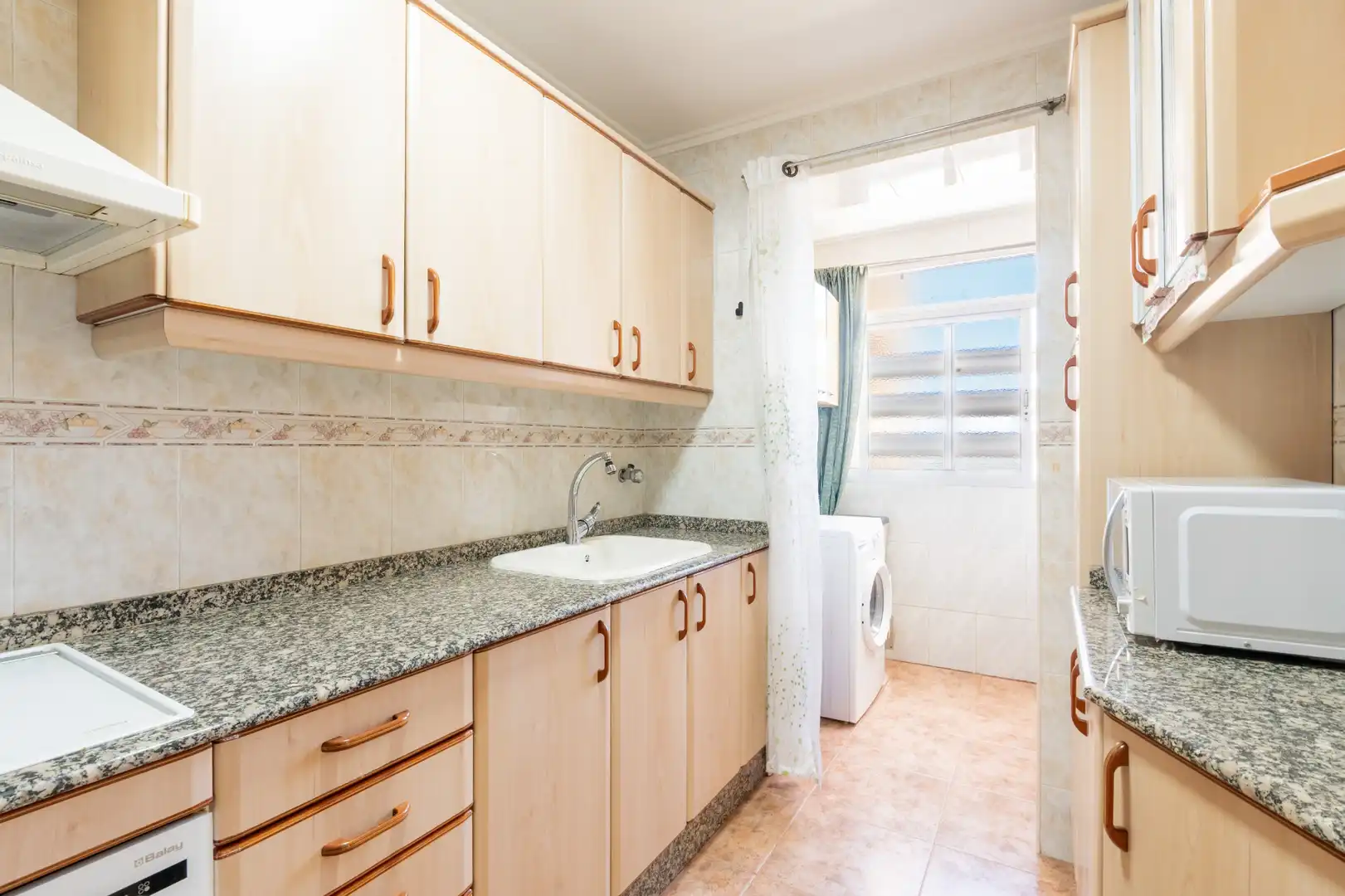 Kitchen of Flat for sale in Valencia  with Air Conditioner, Furnished and Oven