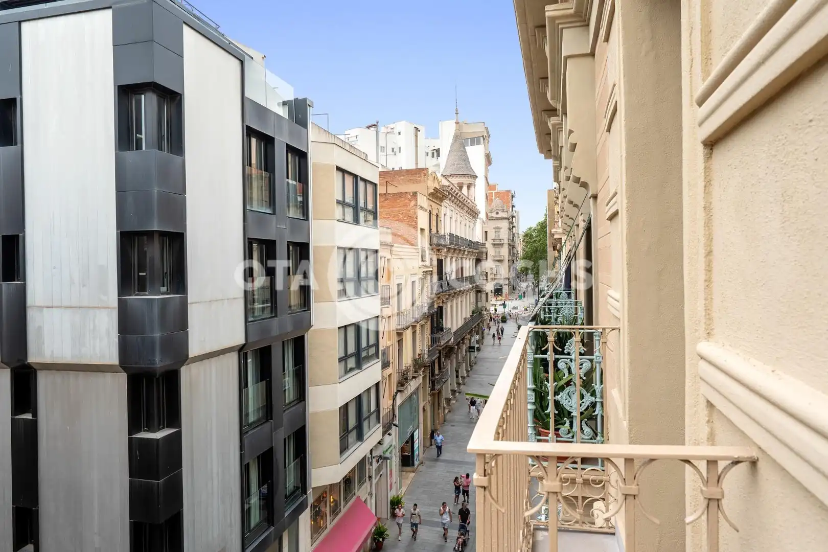 Appartamento con terrazza in vendita a Carrer de Llovera, imagen 4