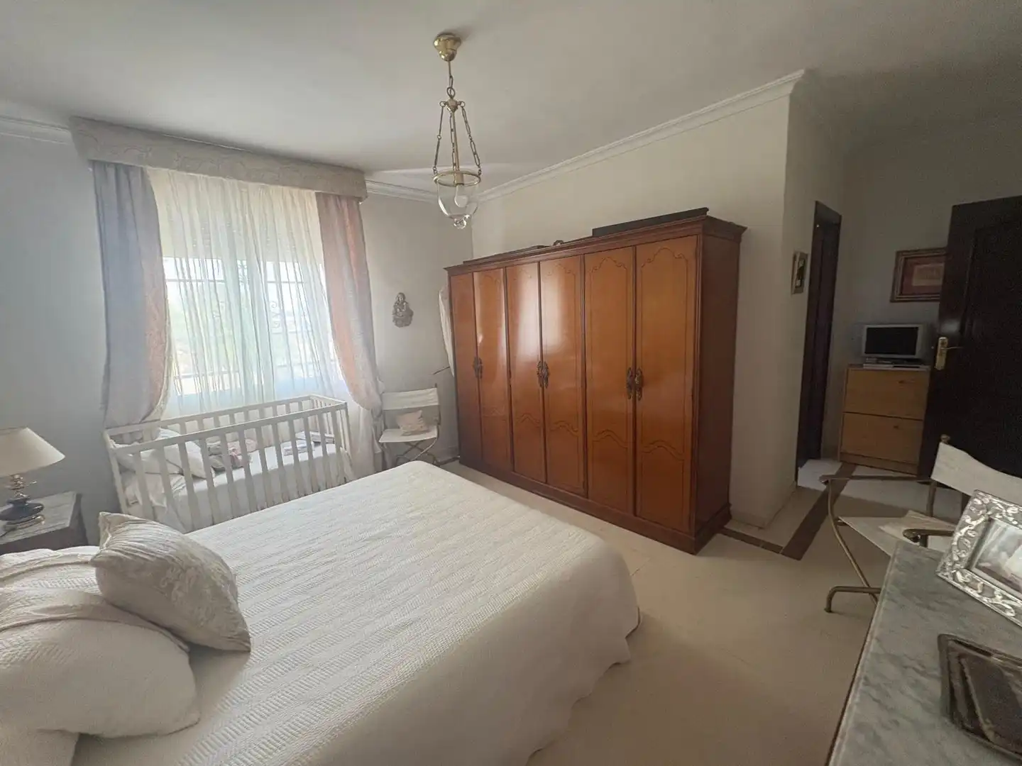 Dormitori de Casa o xalet en venda en Córdoba amb Aire condicionat, Calefacció i Terrassa