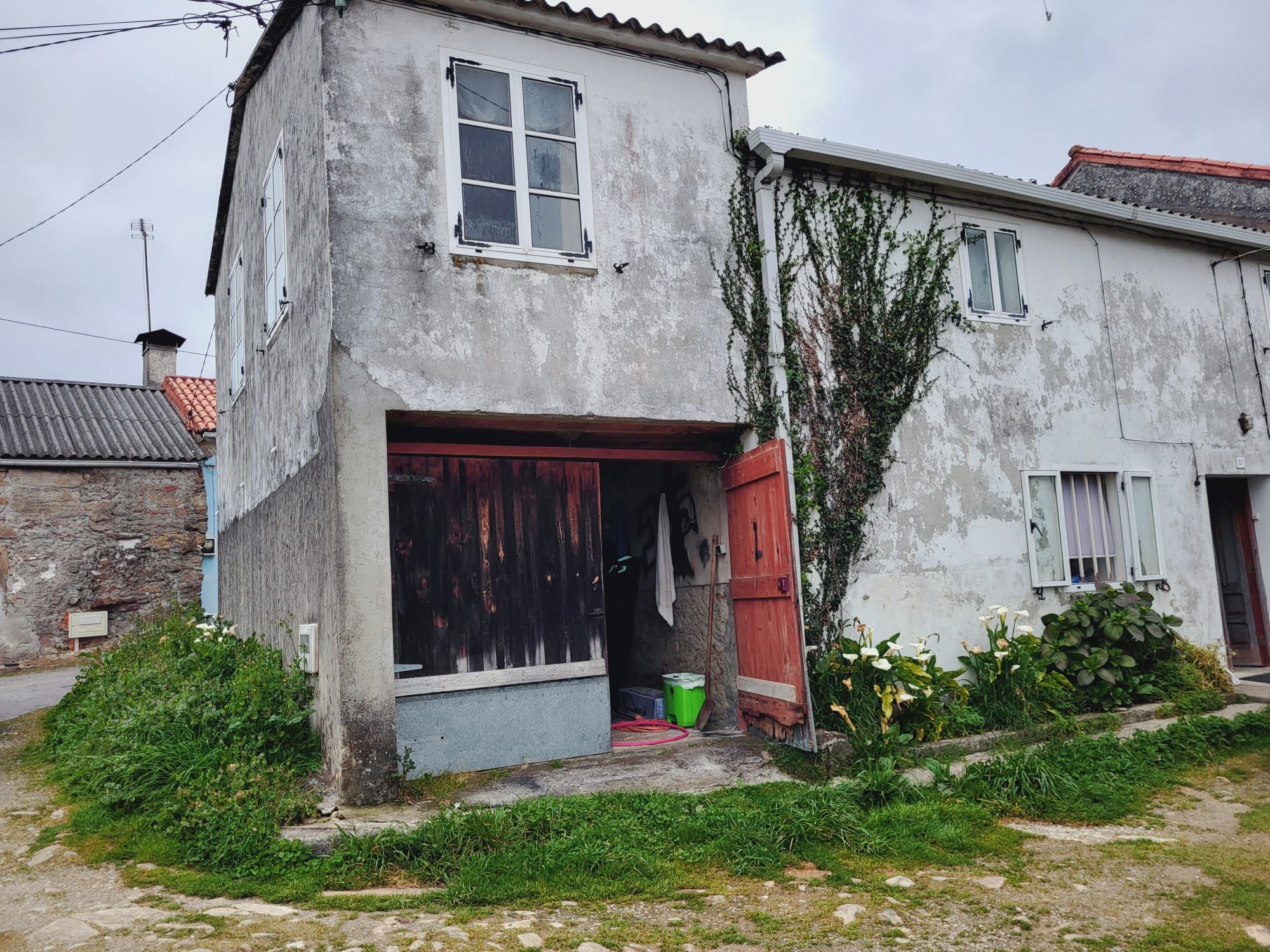 Exterior view of House or chalet for sale in Cabana de Bergantiños  with Private garden and Storage room