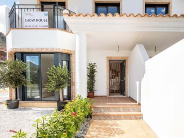 Adossat amb piscina en venda a Cox
