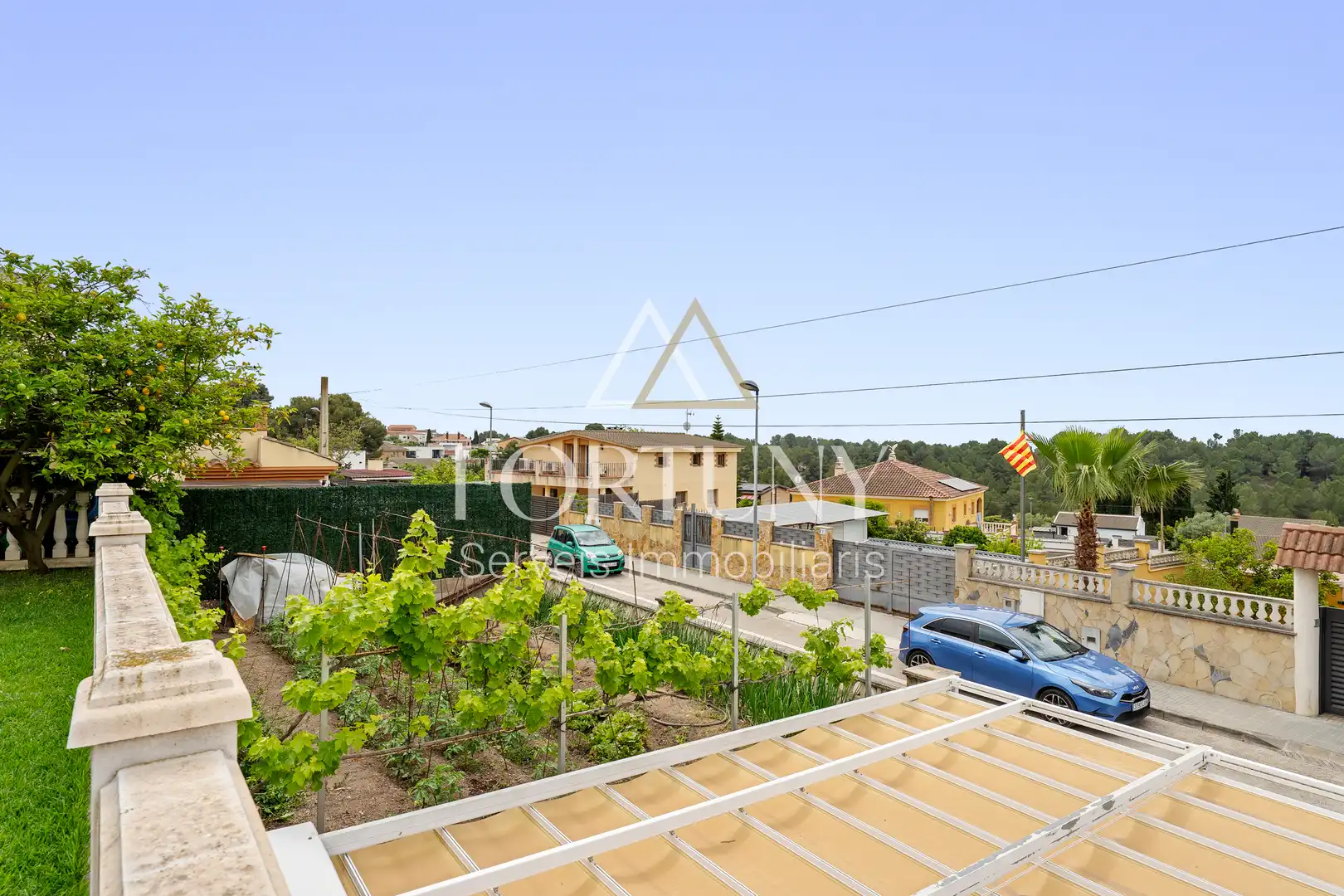 Vista exterior de Casa o xalet en venda en El Catllar  amb Aire condicionat, Piscina i Balcó