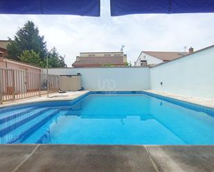 Piscina de Casa o xalet en venda en Meco