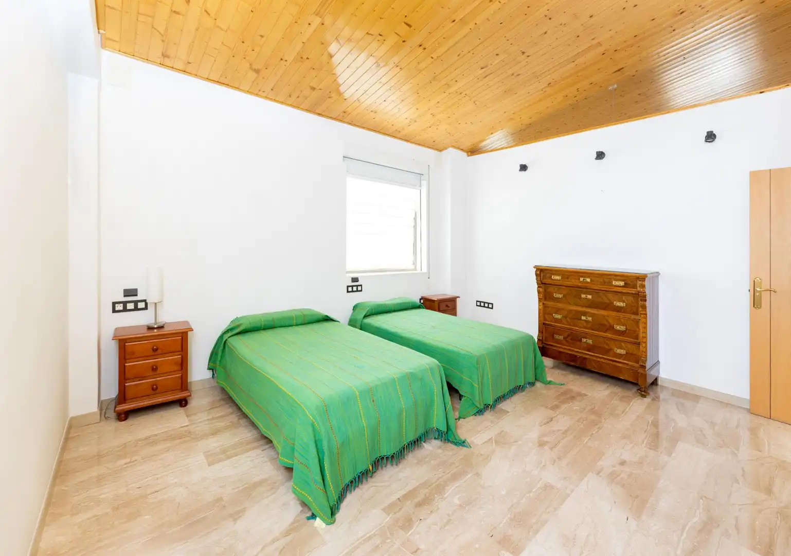Bedroom of Houses for sale in Granada