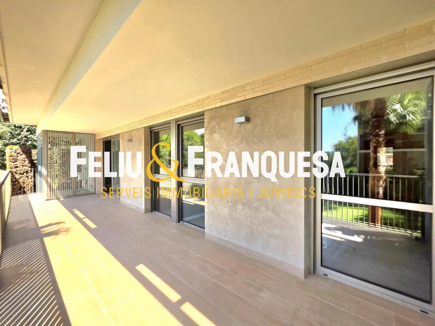 Terraza de Piso en venta en Sant Cugat del Vallès con Calefacción, Jardín privado y Terraza