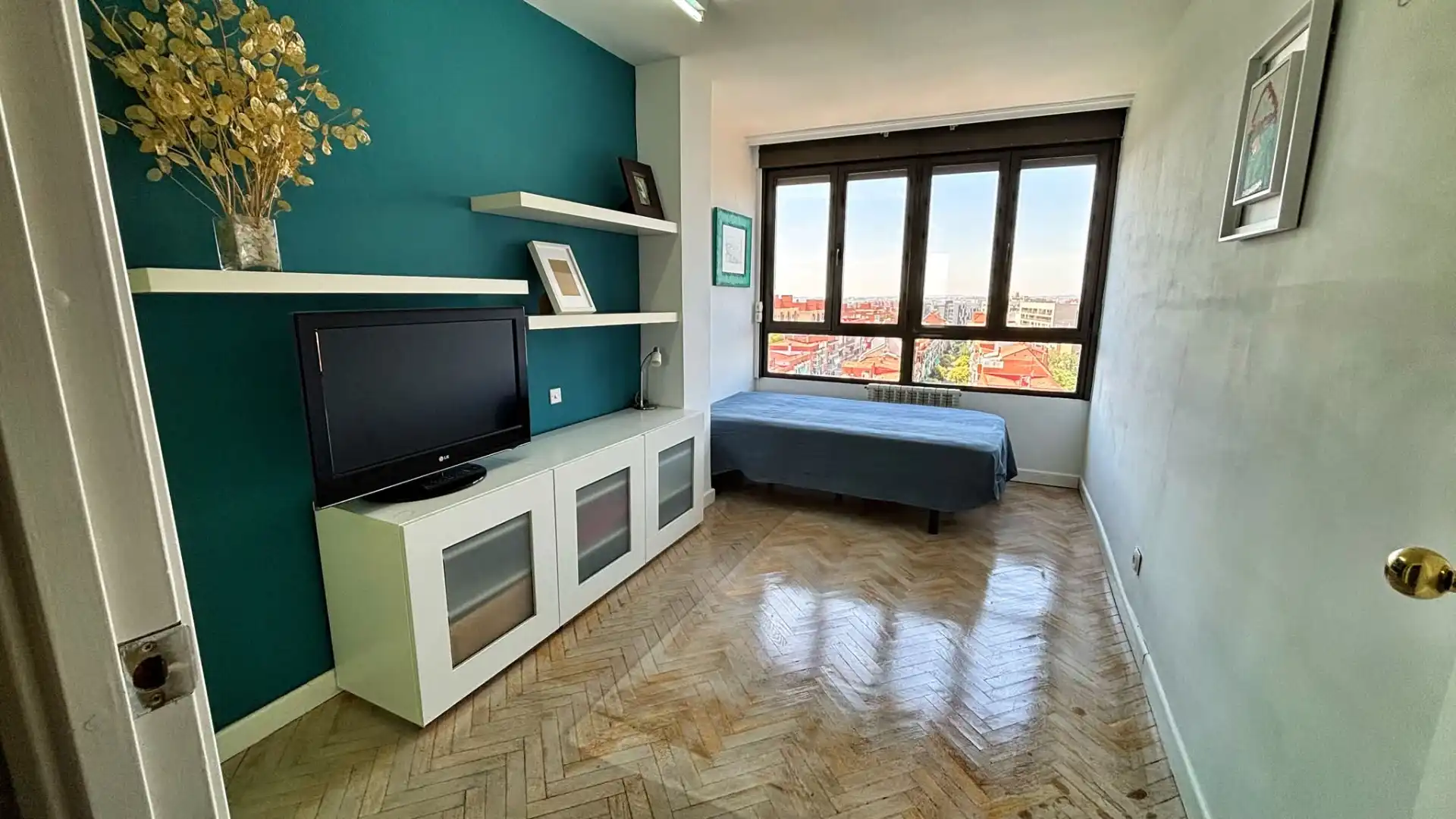 Bedroom of Flat for rent in Madrid  with Air Conditioner and Furnished