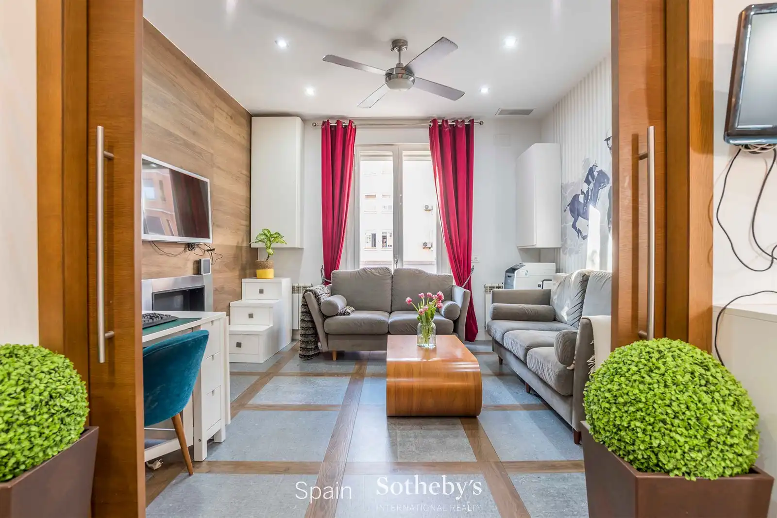 Sala d'estar de Apartament en venda en Madrid amb Aire condicionat, Calefacció i Terrassa