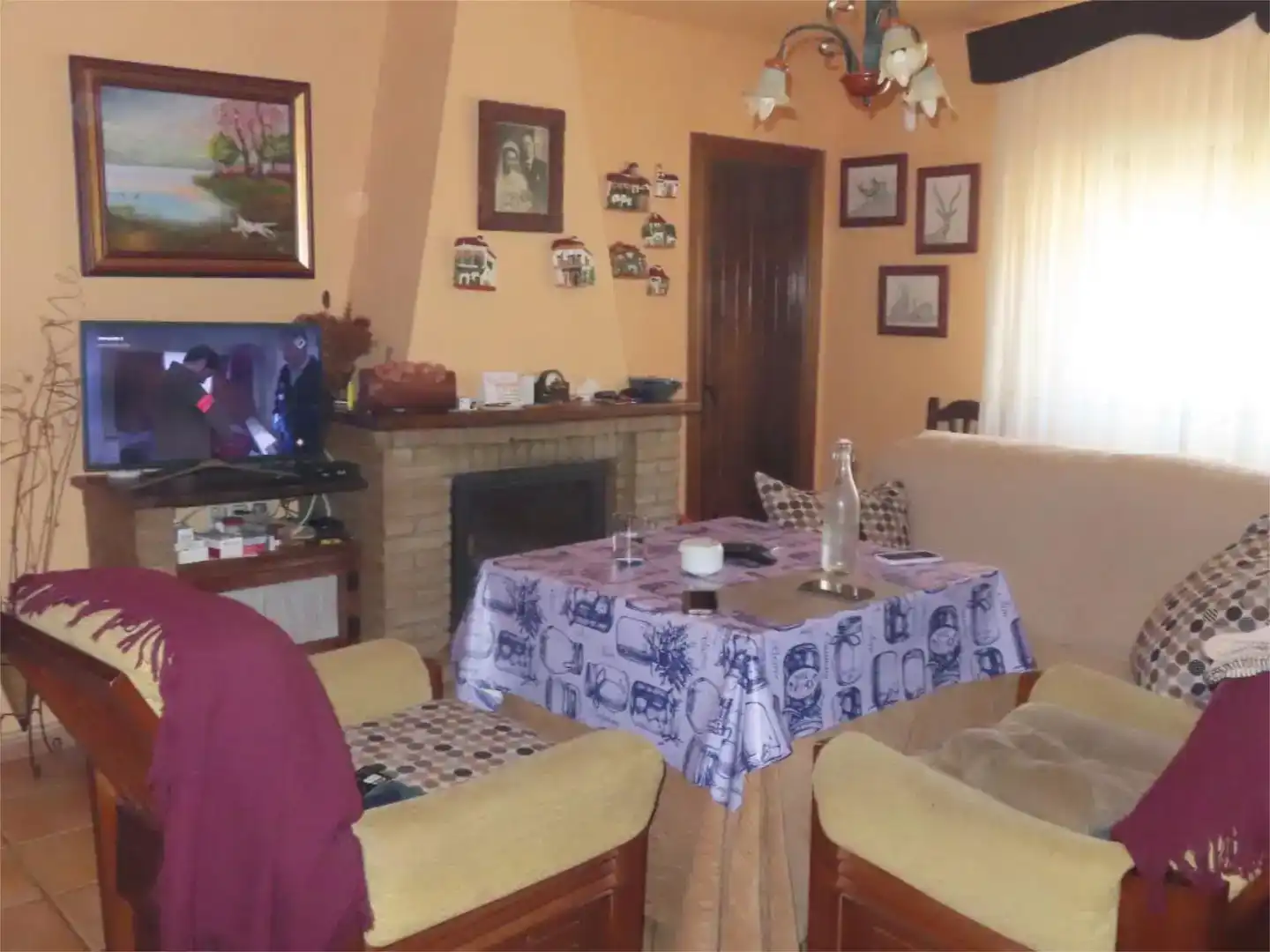 Sala d'estar de Finca rústica en venda en Villar del Rey amb Aire condicionat, Jardí privat i Traster