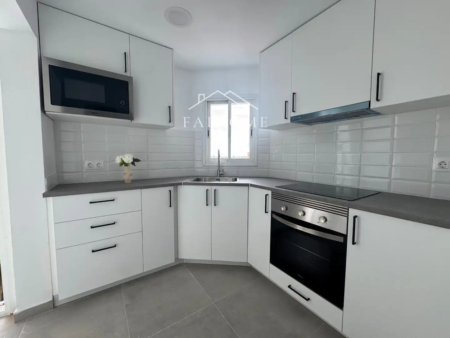 Kitchen of Attic for sale in Barcelona  with Heating, Parquet flooring and Oven