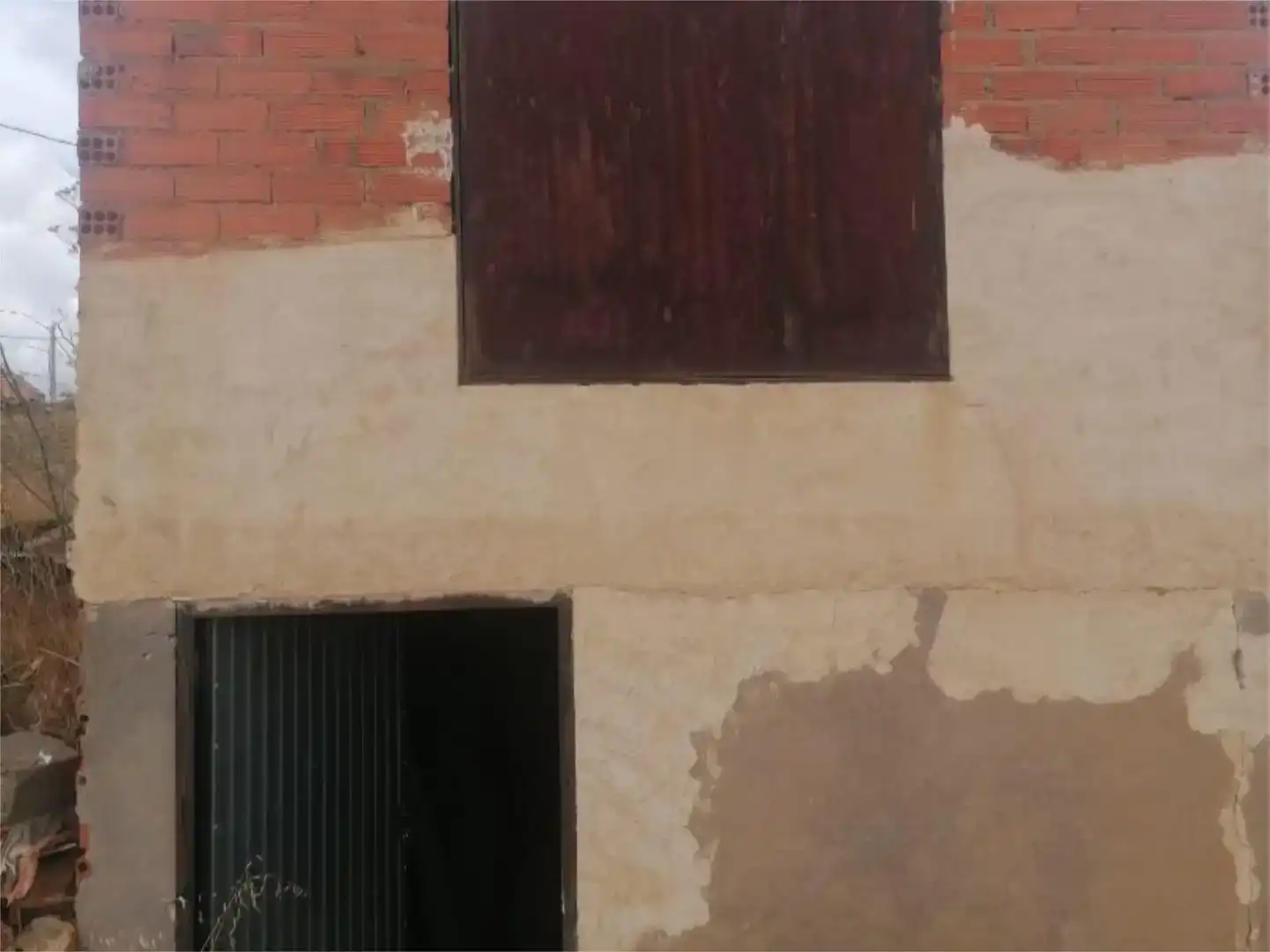 Vista exterior de Local en venda en Manganeses de la Polvorosa