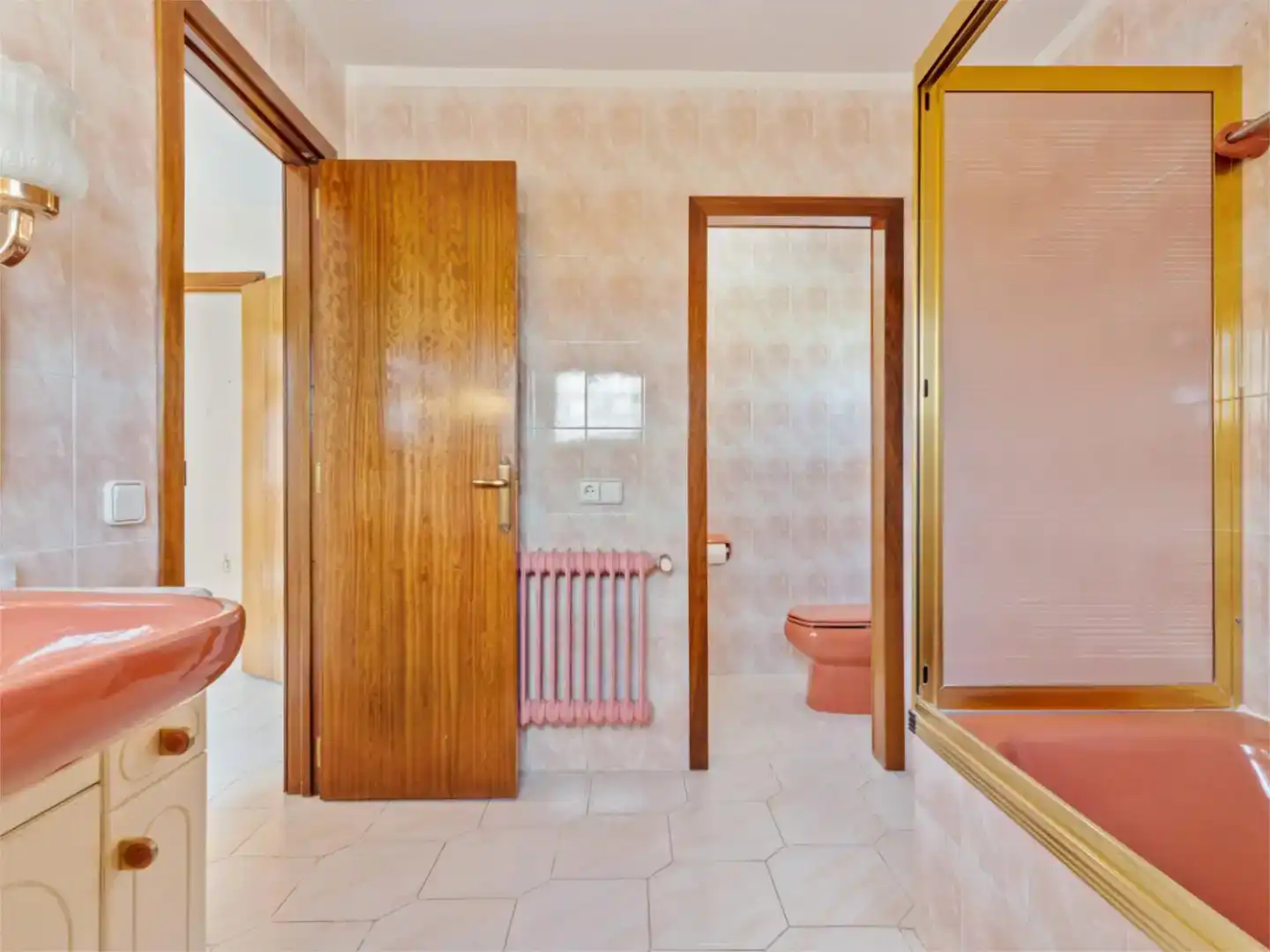 Baño de Piso en venta en Alcalá de Henares con Jardín privado, Trastero y Piscina